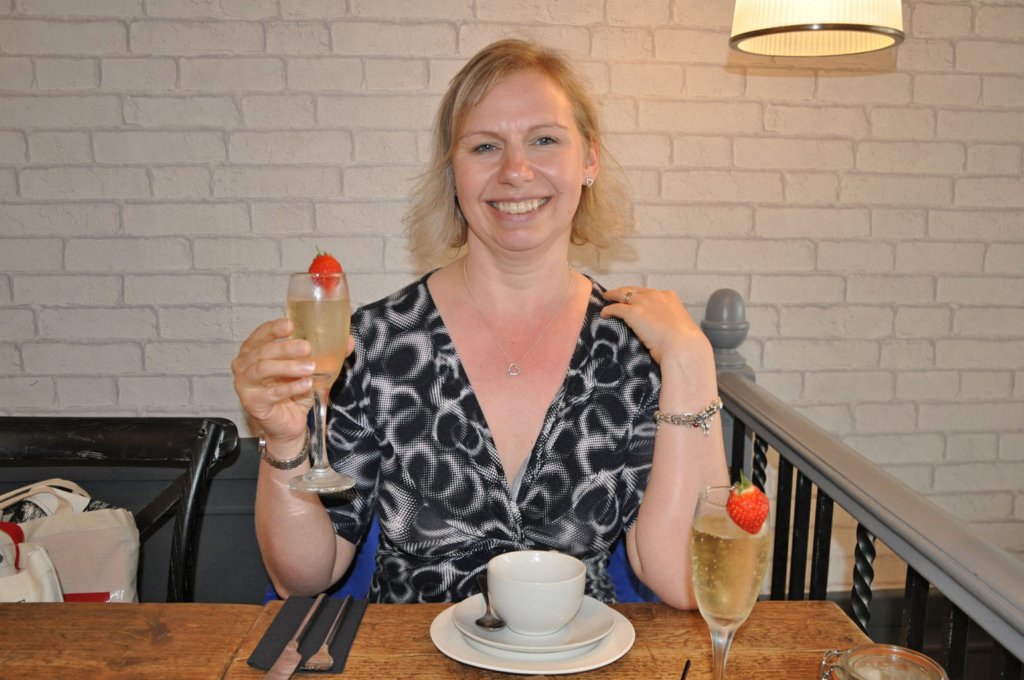 creamtea2.jpg