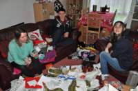 christmaspresents9_small.jpg