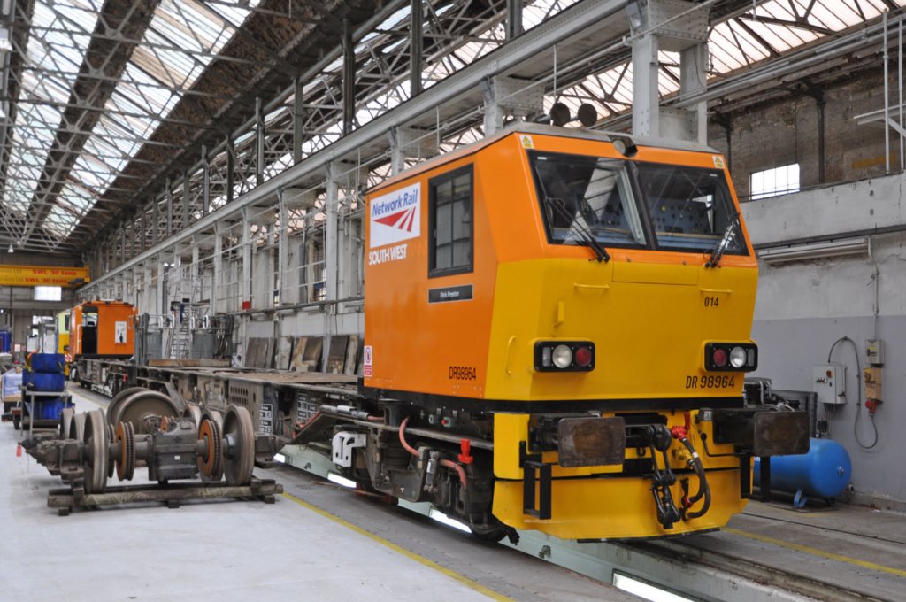mpvdr98964eastleighworks1stmay2015.jpg