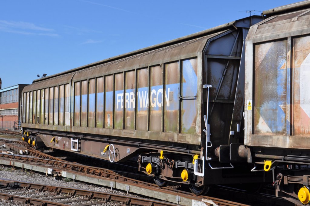 kva27953319eastleighworks28thapril2016.jpg