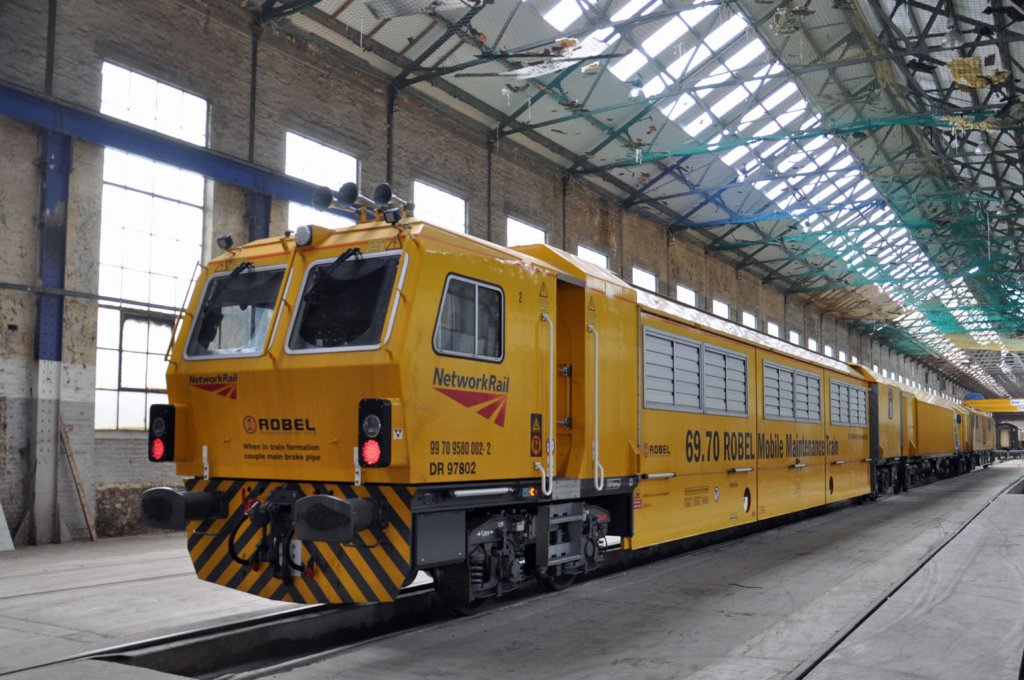 dr97802dr97602anddr97502eastleighworks28thjuly20162.jpg