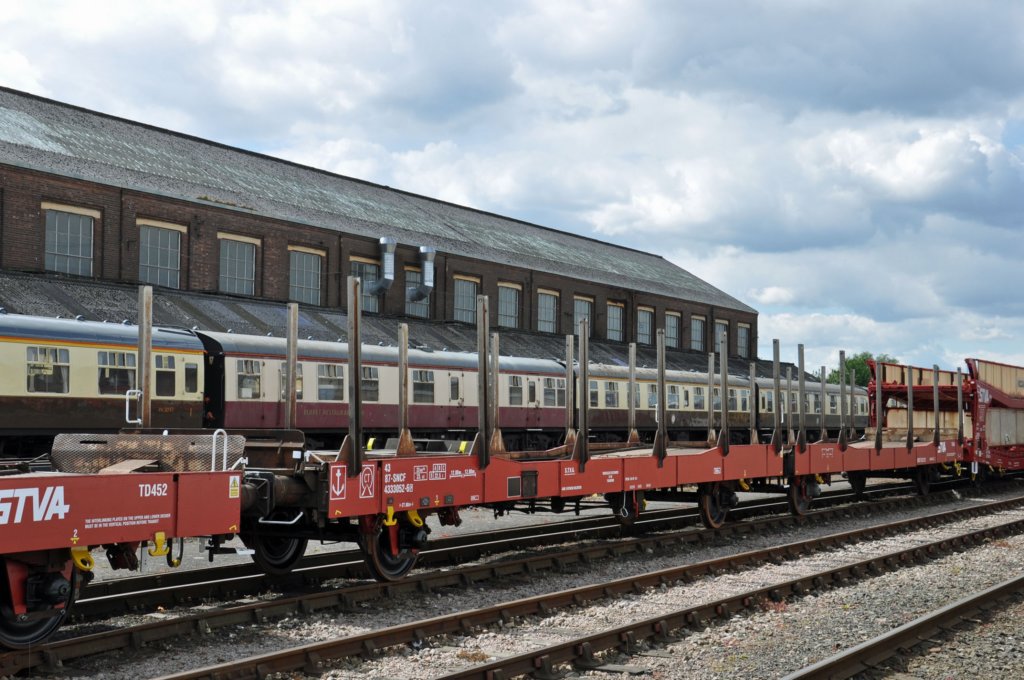 ipe43330526eastleighworks25thapril2017.jpg