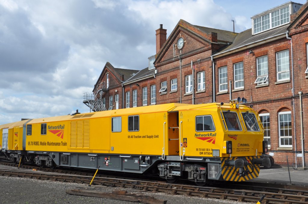 mmt4dr97504eastleighworks7thjune2017.jpg