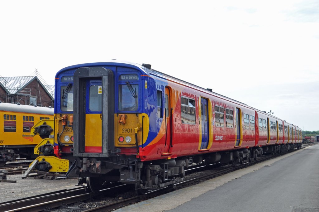 class4555901eastleighworks13thjuly2017.jpg