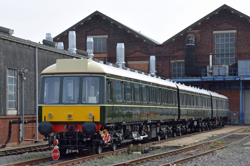 class117s5138859486and51356eastleighworks23rdoctober2018.jpg