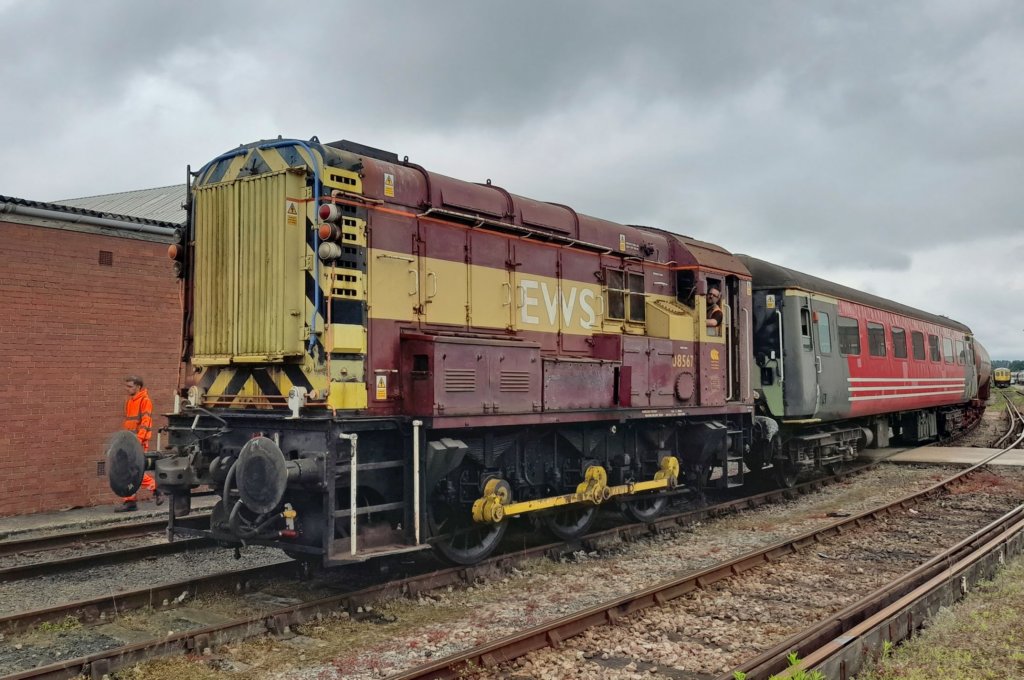 andmk2fo3325eastleighworks7thjune2022.jpg