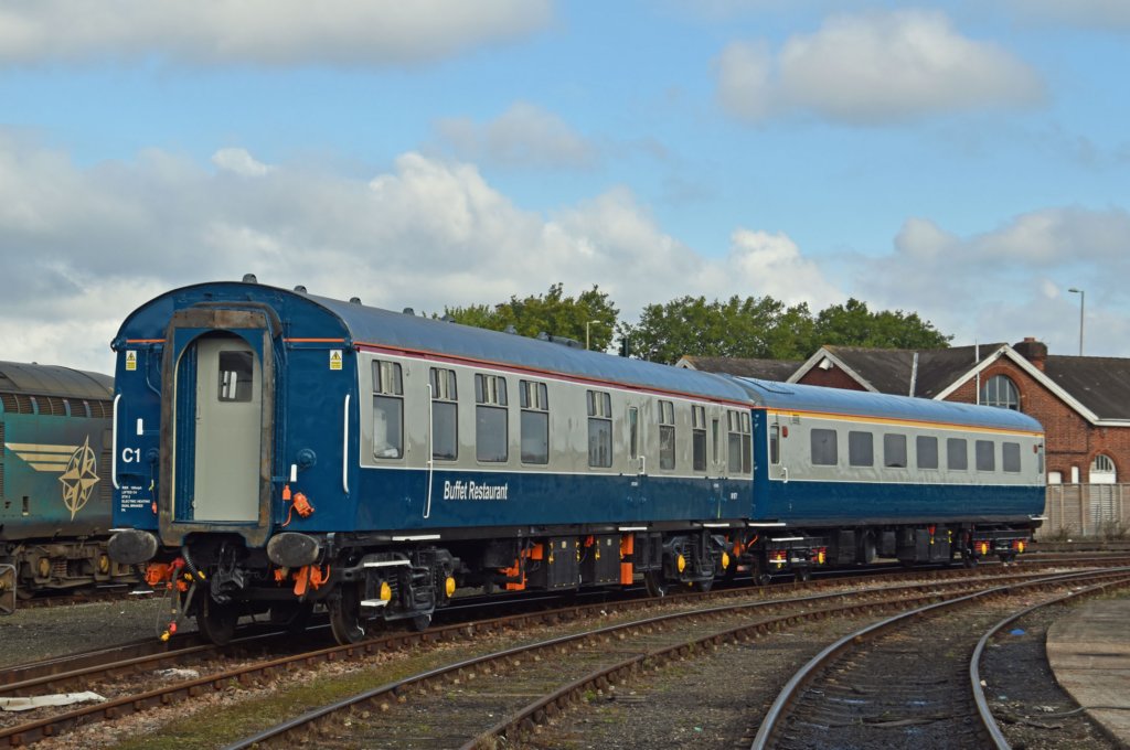 mk1rbr1671andmk2fo3325eastleighworks10thseptember2022.jpg