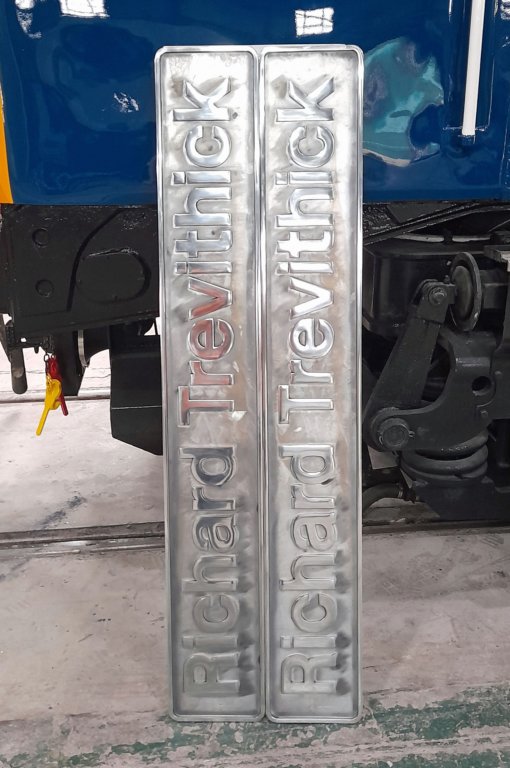 nameplatesfor6900756037eastleighworks4thjanuary2023.jpg